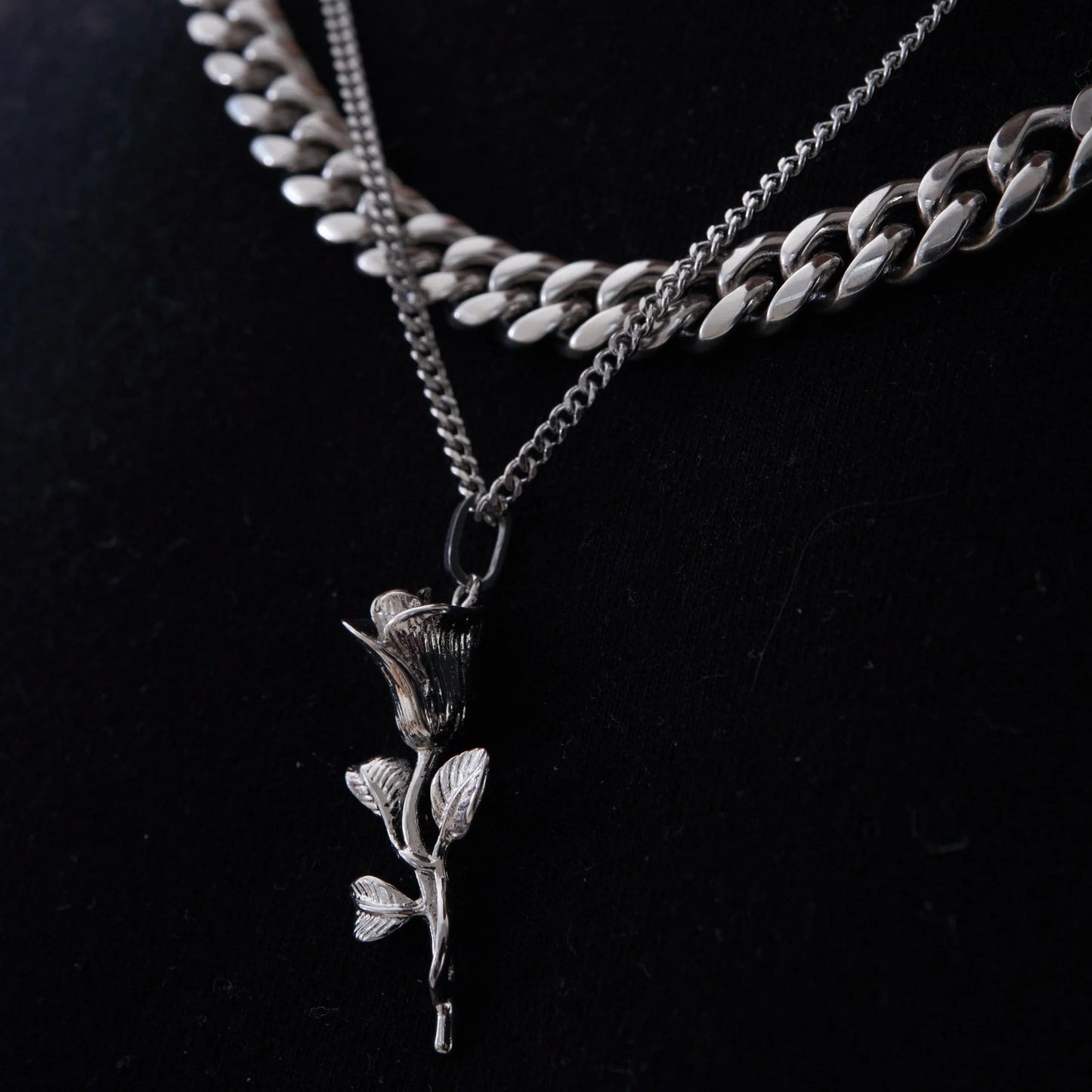 ROSE NECKLACE